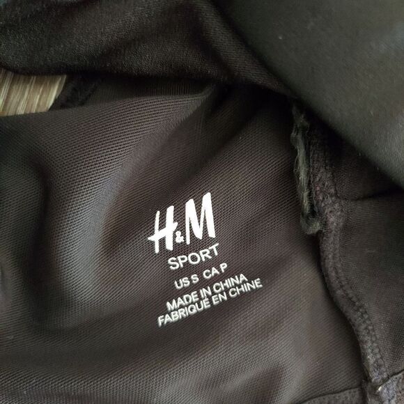 H&M SPORT Black Mesh Back Sports Bra Small - Picture 5 of 6